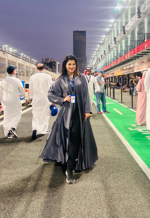 alt="Bilingual emcee in jeddah formulaE"